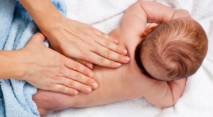 Baby massage και οφέλη για το μωρό σας